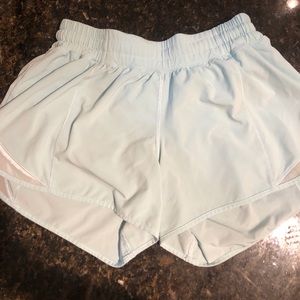 Lulu Lemon Hotty Hot 4” shorts